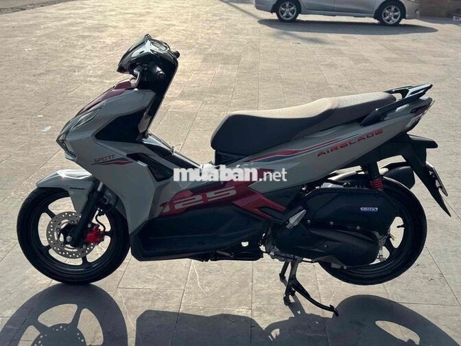 Honda Air Blade 125 Xám đỏ