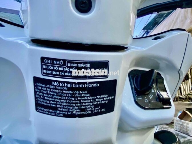 🌻HONDA  VISION ĐK 2020  xe zin khoá MasKey trắng B