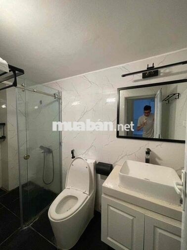 CHO THUÊ NHÀ LA THÀNH 40m2x5T, MỚI, ĐẸP, FULL NỘI THẤT