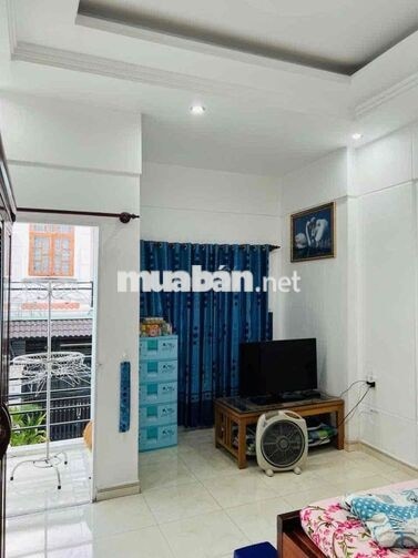 Hẻm xe hơi 8m2 xe tránh nhau thoải mái !!!!!!!!!!