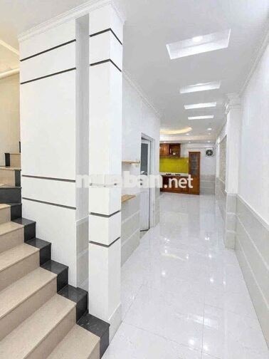 Nhà lầu trục chính hẻm 138 Trần Hưng Đạo