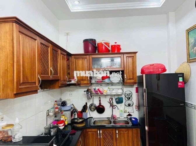 Hẻm xe hơi 8m2 xe tránh nhau thoải mái !!!!!!!!!!
