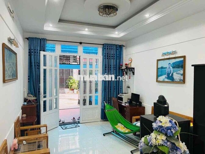 Hẻm xe hơi 8m2 xe tránh nhau thoải mái !!!!!!!!!!