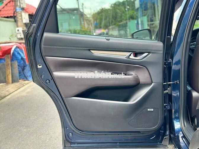 Mazda CX-8 2020 Premium 7 chỗ màu Xanh Cavansite