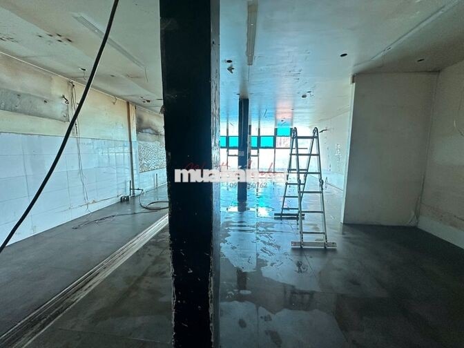 Hàng hiếm MT Tôn Đức Thắng, Q1! 400m² sử dụng, giá chỉ 100TR !!!
