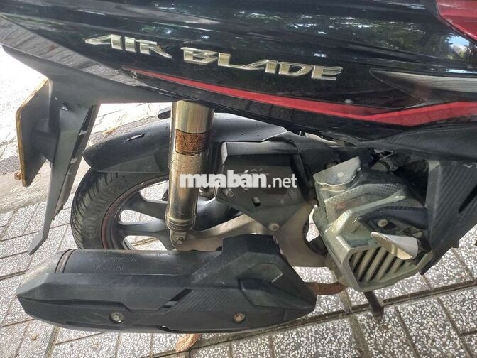 Honda Air Blade 125 Đỏ đen có giao lưu xe khác
