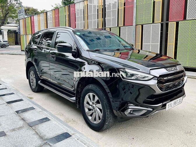 Siêu lướt Isuzu mu-X 2023 Premium 1.9 AT 4x4 Đen
