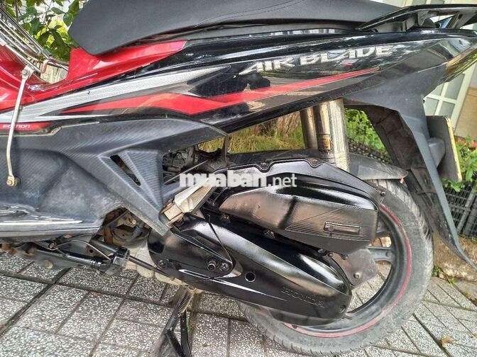 Honda Air Blade 125 Đỏ đen có giao lưu xe khác