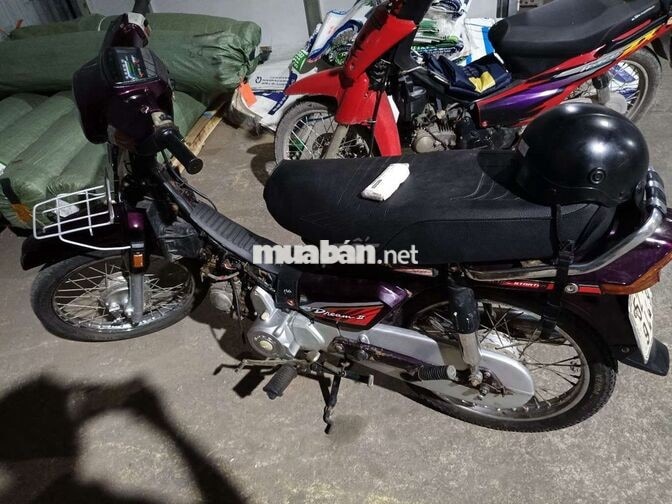 Honda Dream Thái màu Tím