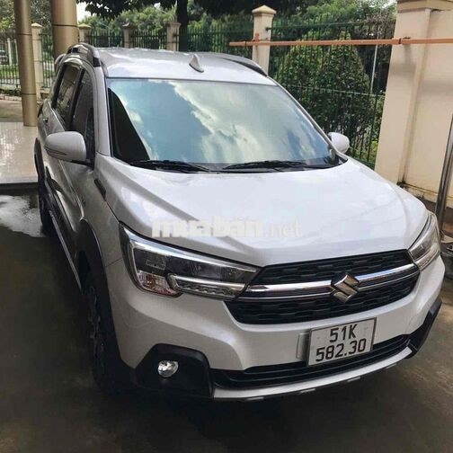 Suzuki XL7 2022 7 chỗ số tự động trắng