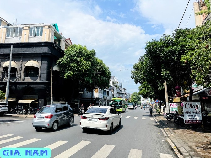 BÁN NHÀ GÓC 2 MẶT TIỀN : 319 LÃNH BINH THĂNG & ĐƯỜNG SỐ 9 - P. 8 -Q.11