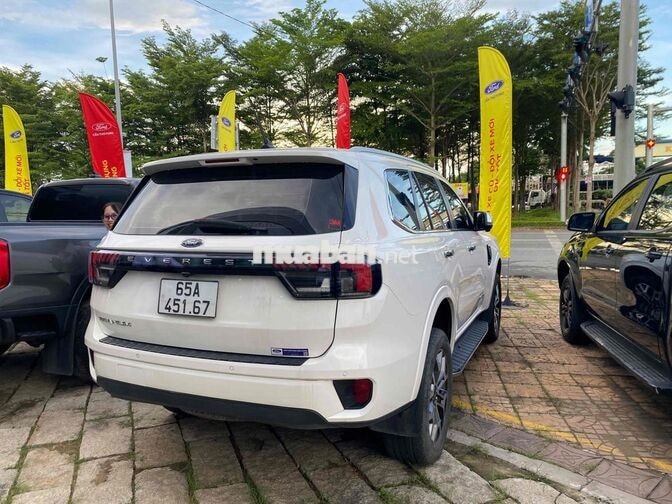 Ford Everest 2024 Titanium 4x2 120.000 km