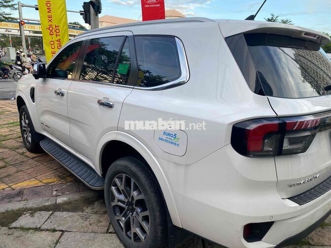 Ford Everest 2024 Titanium 4x2 120.000 km