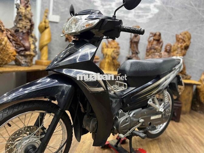 Honda Blade biển sg dàn áo liền lạc, máy móc êm