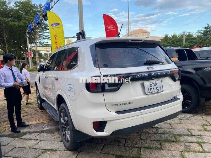 Ford Everest 2024 Titanium 4x2 120.000 km