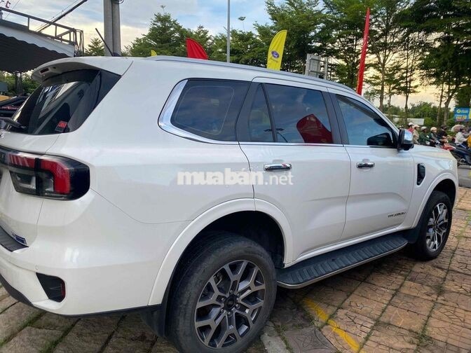 Ford Everest 2024 Titanium 4x2 120.000 km