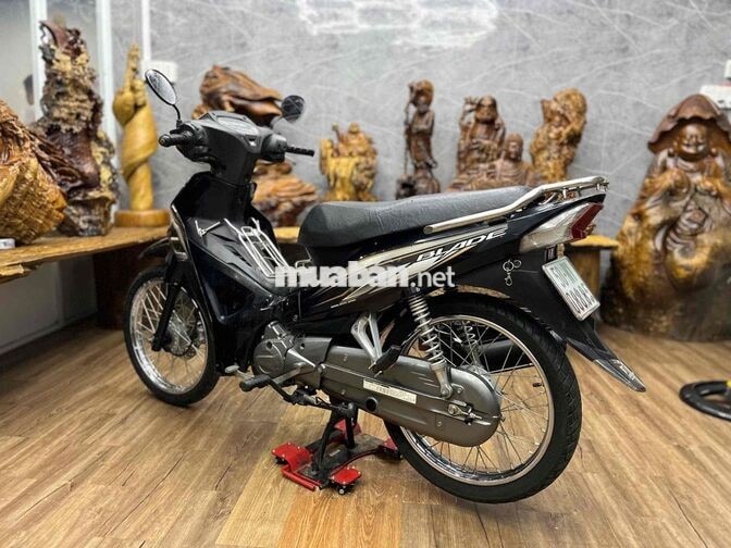 Honda Blade biển sg dàn áo liền lạc, máy móc êm