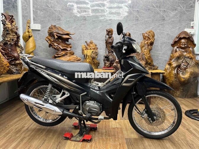 Honda Blade biển sg dàn áo liền lạc, máy móc êm