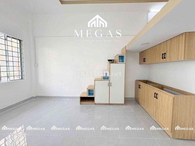 KHAI TRƯƠNG PHÒNG GÁC DUPLEX BAN CÔNG / CỬA SỔ – GẦN UEH
