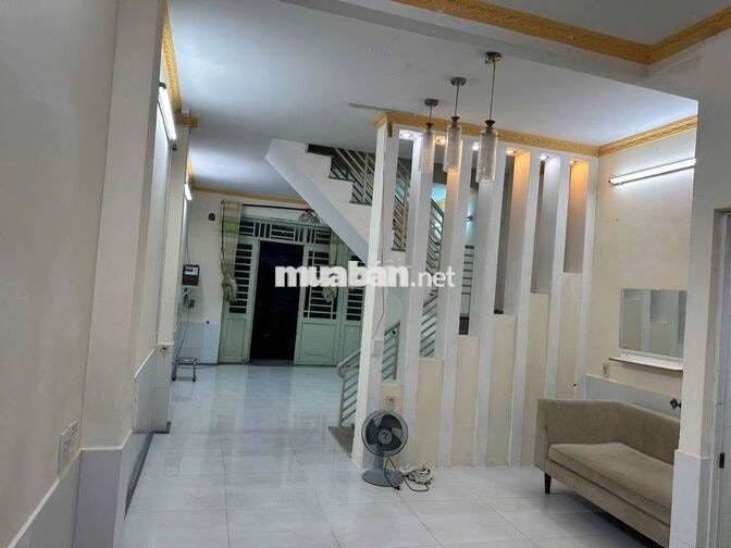 Cho thuê nhà  mới DT:4x10 giá 9tr/thg lầu ,HBP,TĐ