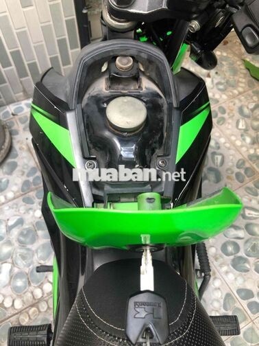 Kawasaki Z125 Xanh đen Indonesia