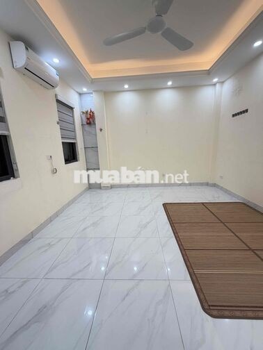 Ô tô đỗ phố Thanh Nhàn 25m2 x5T giá nhỉnh 4 tỷ sổ CC 2 thoáng dân xây