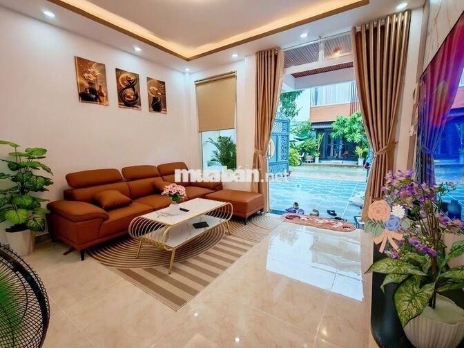 NHÀ  FULL NỘI THẤT  _ CHỈ 1 TỶ 850 BỚT LỘC . 3PN _SÂN XE HƠI!SHRHC!