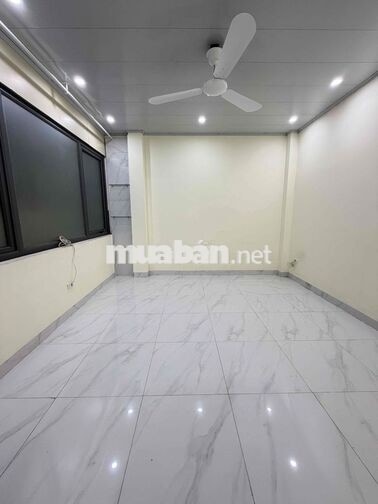 Ô tô đỗ phố Thanh Nhàn 25m2 x5T giá nhỉnh 4 tỷ sổ CC 2 thoáng dân xây