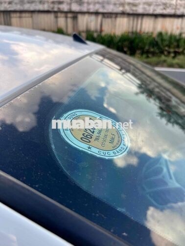 Ford Fiesta Sedan Tự động Trắng