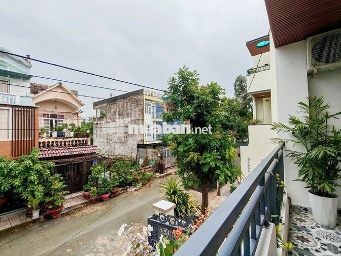 NHÀ  FULL NỘI THẤT  _ CHỈ 1 TỶ 850 BỚT LỘC . 3PN _SÂN XE HƠI!SHRHC!