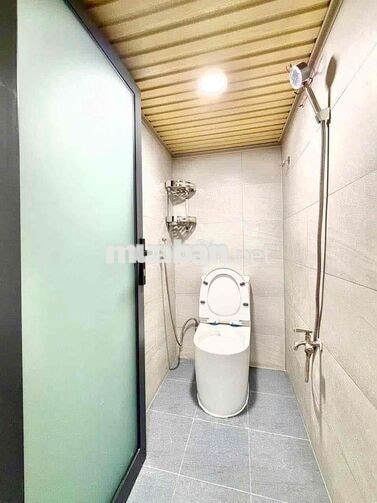 Chính chủ cho thuê phòng mới toang ngay ga metro, Ngã tư thủ đức