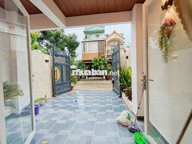 NHÀ  FULL NỘI THẤT  _ CHỈ 1 TỶ 850 BỚT LỘC . 3PN _SÂN XE HƠI!SHRHC!