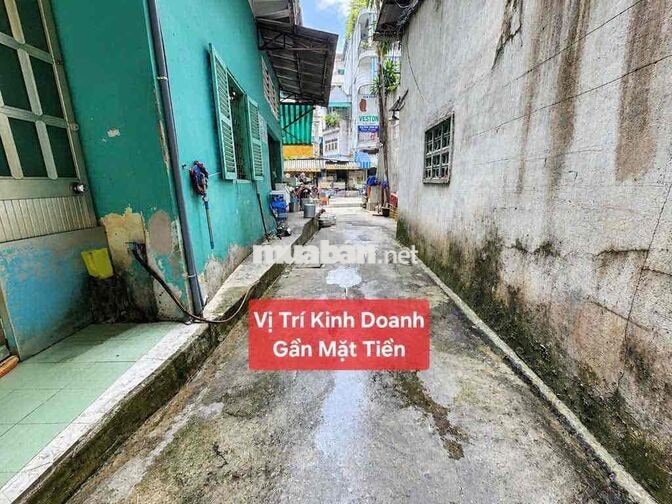 Cạnh MT Nguyễn Duy Dương Quận 10 - 26 m² 3 Tầng 2 PN - 11 Triệu