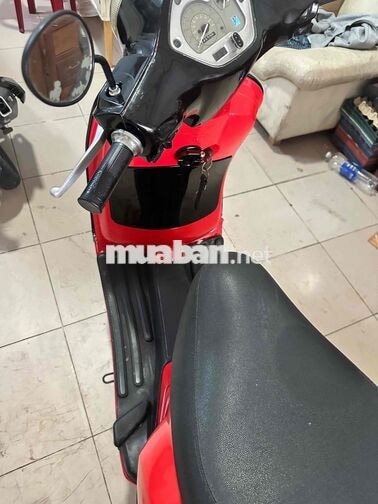 Piaggio Vespa 150 LX màu Đỏ phun xăng điện tử bstp