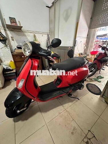 Piaggio Vespa 150 LX màu Đỏ phun xăng điện tử bstp
