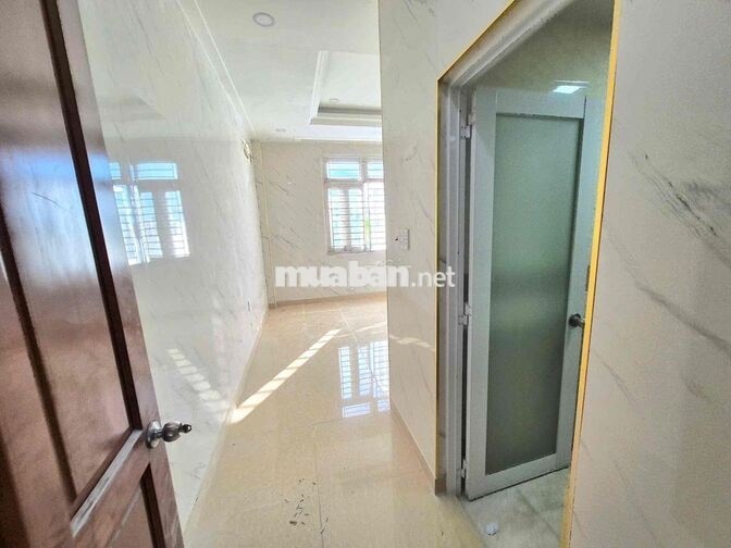 Cho Thuê Phòng Ban Công Cửa Sổ Thoáng Mát Gần Gigamall