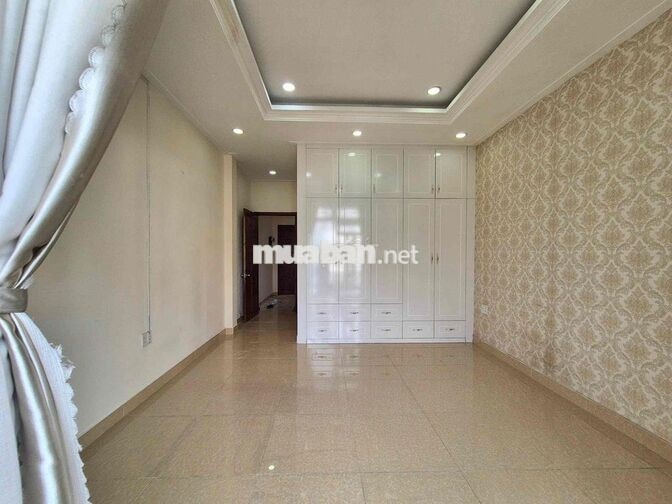 Cho Thuê Phòng Ban Công Cửa Sổ Thoáng Mát Gần Gigamall