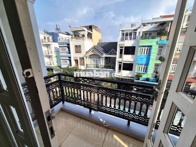 Cho Thuê Phòng Ban Công Cửa Sổ Thoáng Mát Gần Gigamall