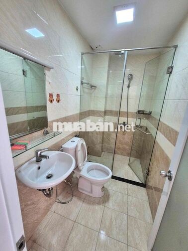 Cho Thuê Phòng Ban Công Cửa Sổ Thoáng Mát Gần Gigamall