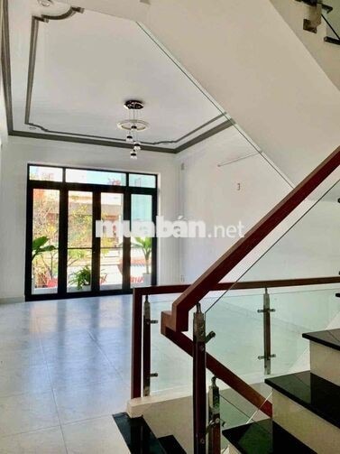 227  CHO THUÊ NHÀ MẶT TIỀN 3 TẦNG – CAO XUÂN DỤC