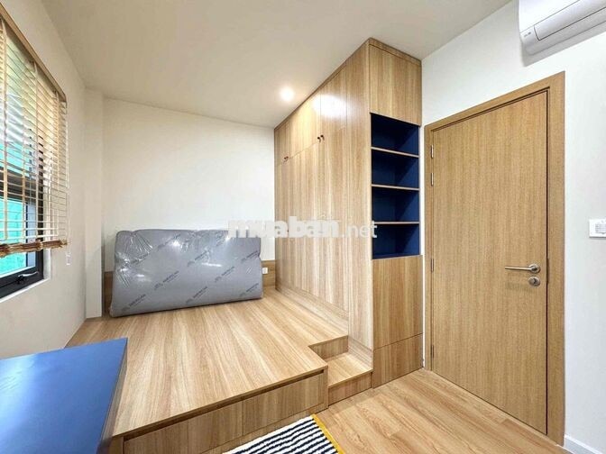 Cho thuê Căn hộ dịch vụ 1 Phòng ngủ, Ban công, Full nội thất cao cấp