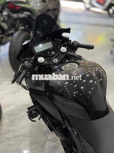 Yamaha R15 V3 Black Full Đồ Chơi