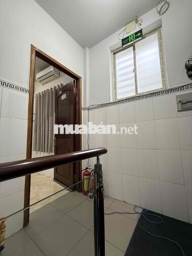 Phòng cửa sổ lớn full nội thất 25m2 Khánh Hội Quận 4