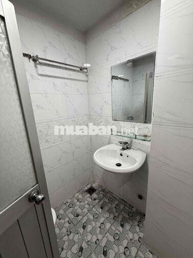 Phòng cửa sổ lớn full nội thất 25m2 Khánh Hội Quận 4