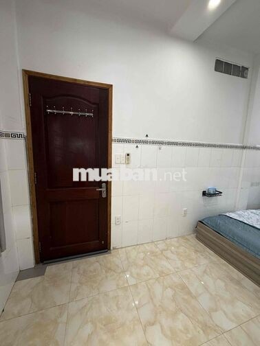 Phòng cửa sổ lớn full nội thất 25m2 Khánh Hội Quận 4