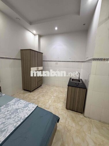 Phòng cửa sổ lớn full nội thất 25m2 Khánh Hội Quận 4