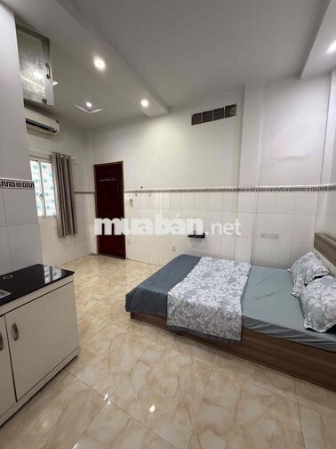 Phòng cửa sổ lớn full nội thất 25m2 Khánh Hội Quận 4