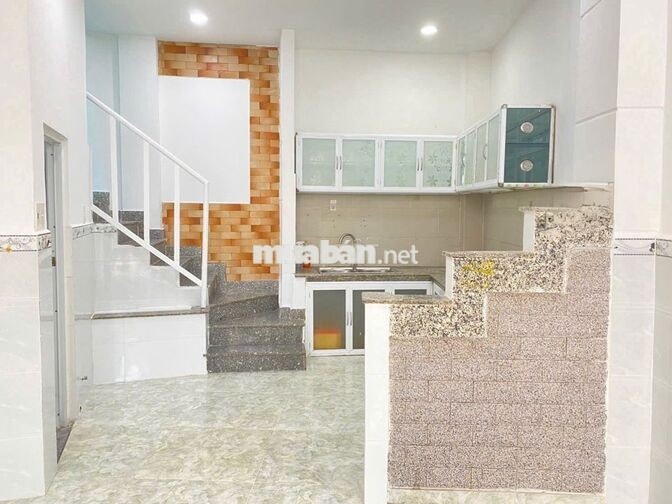 Cho thuê nhà nguyên căn hẻm 226 Lê Trọng Tấn 5,3x8