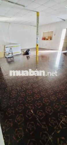 Cho thuê kho trệt, lầu ( DT: 9x15m), đường xe tải Bông Sao P5 Q8