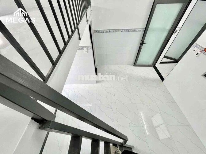 Ngay Tên Lửa - Sát Quận 6 - Nhà Mới - 3trx Cửa Sổ Trời